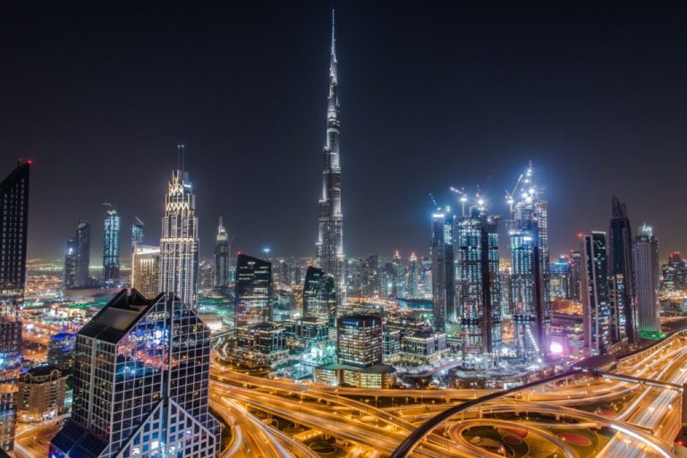 Dubai Banks Best for Expats 2024 – List Updated