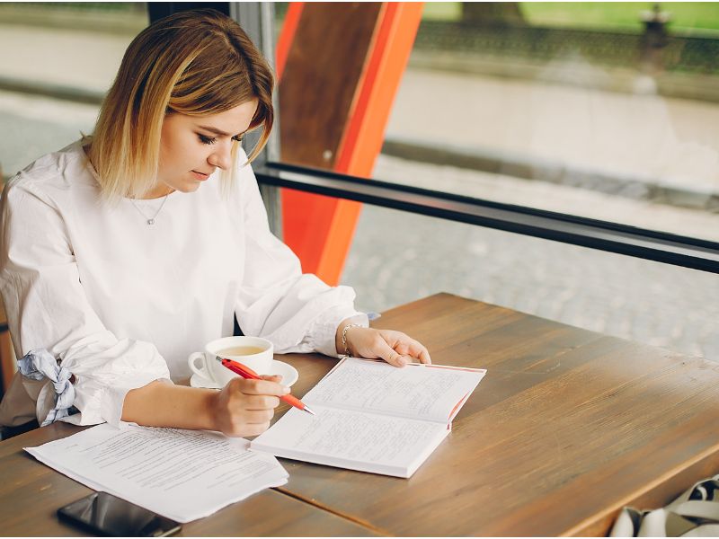 best resources and tools essay writers can use