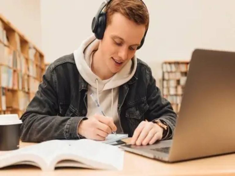 The Ultimate Guide to Writing an Effective Ph.D. Thesis